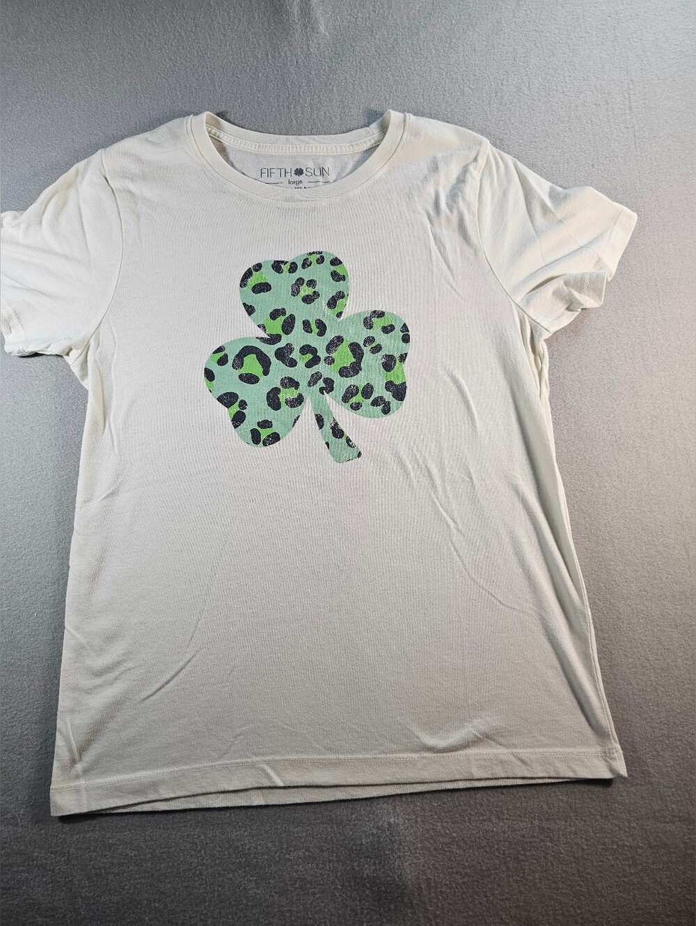 Fifth Sun White Tee with Green Leopard Shamrock Super Soft Size L